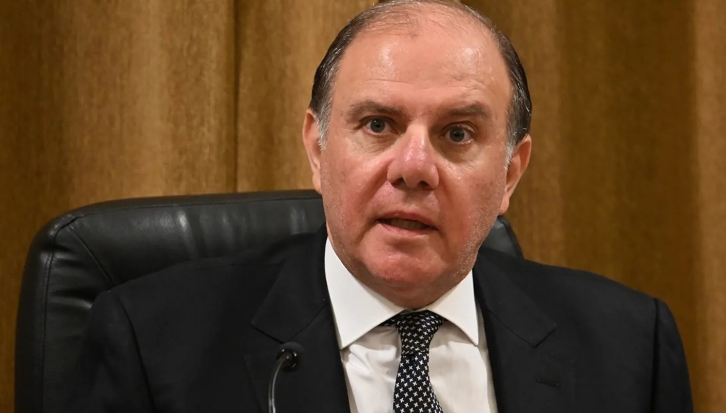 إجراءات قانونية وقضائية.. حاكم مصرف لبنان يكشف: ادعاءات بحق مسؤولين سابقين وشركات استفادت من أموال المركزي